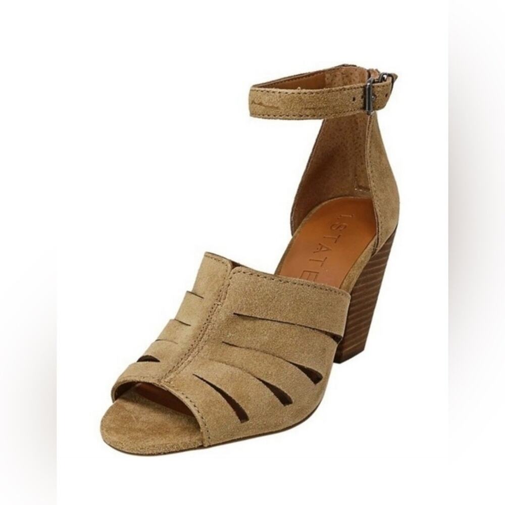 1.State Nallay Suede Sandals 7.5. S746